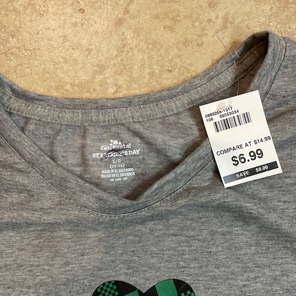 NWT combo Womens clover leggings and Tshirt size large - Picture 3 of 5